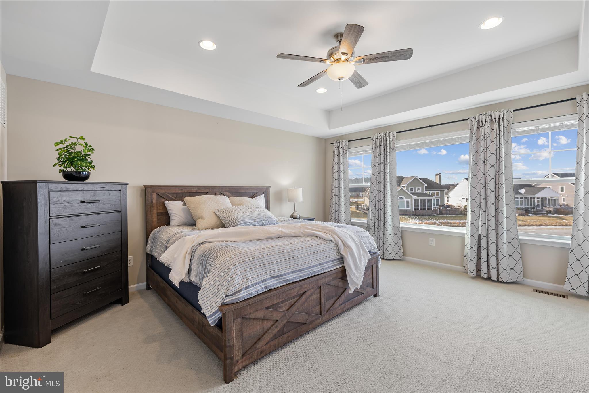 PENINSULA LAKES - Residential