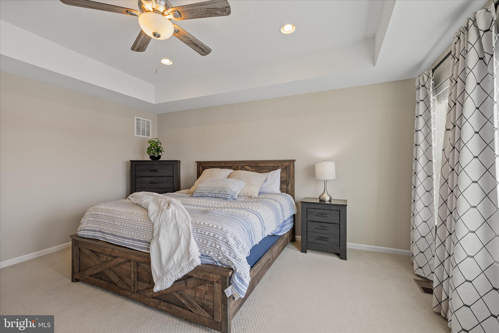 PENINSULA LAKES - Residential