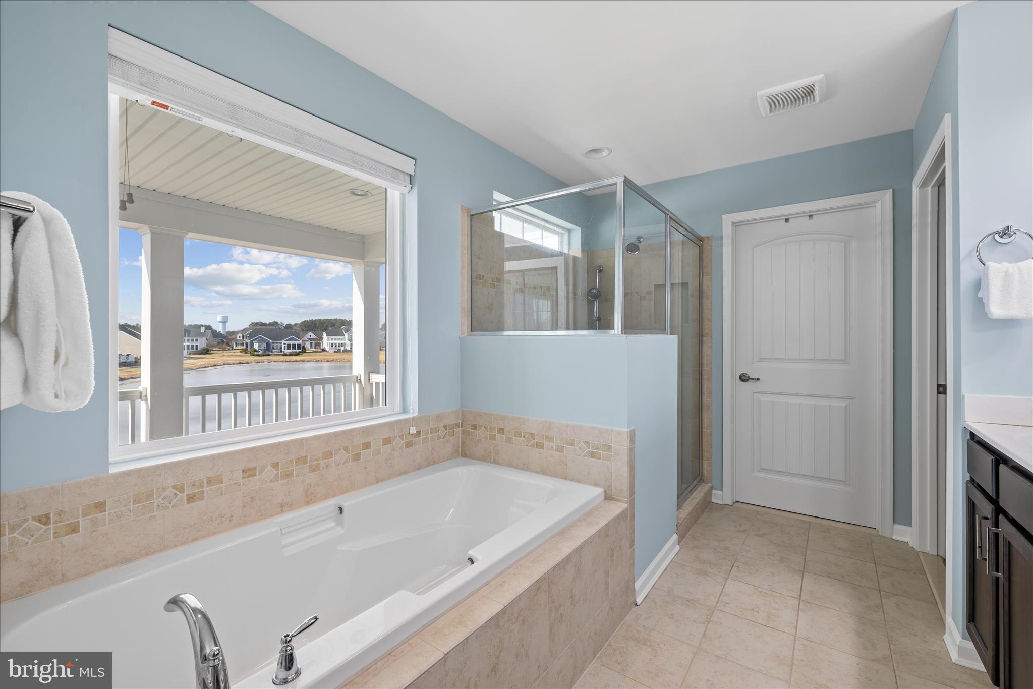 PENINSULA LAKES - Residential