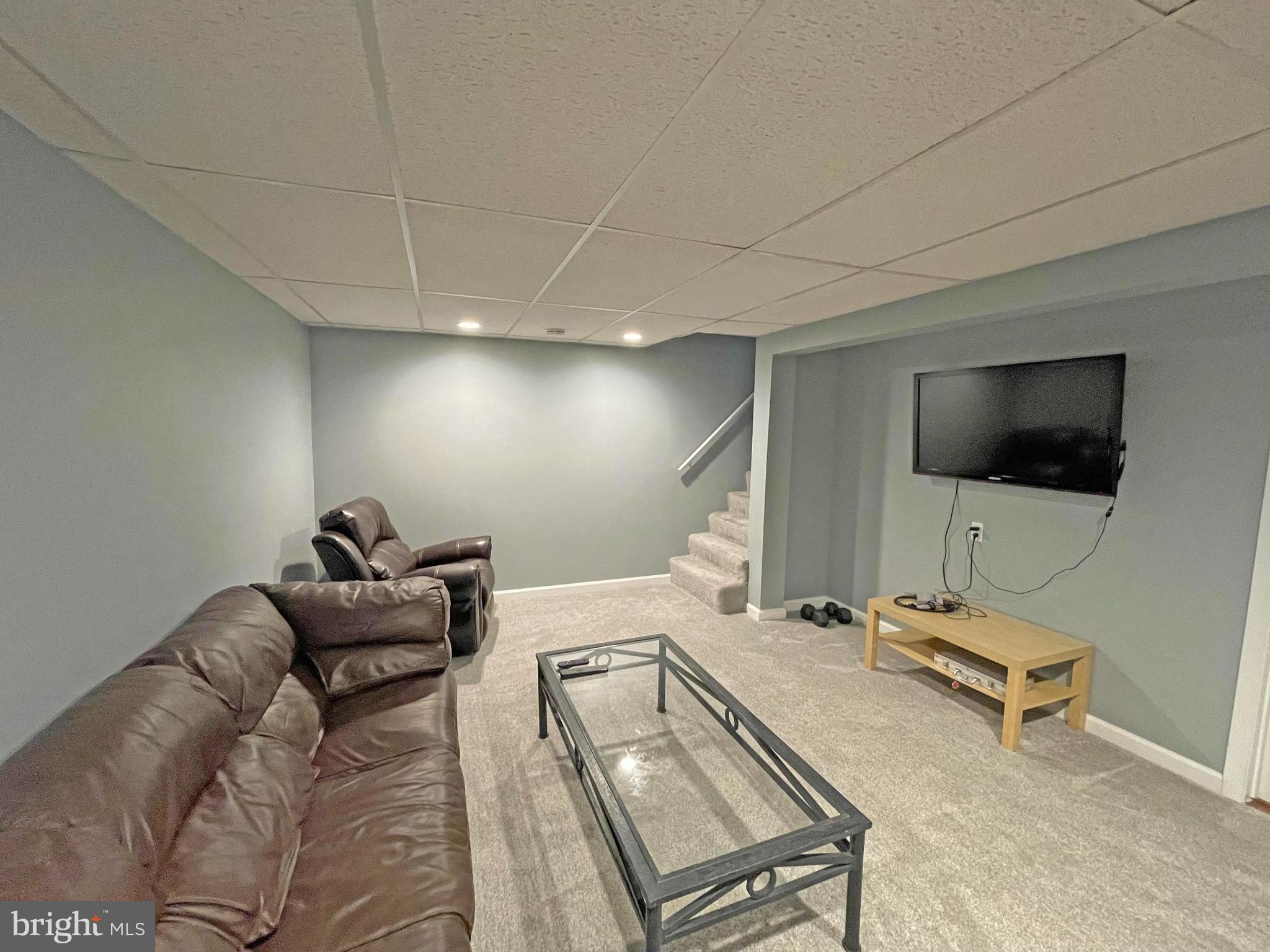 CARROLLWOOD MANOR - Residential