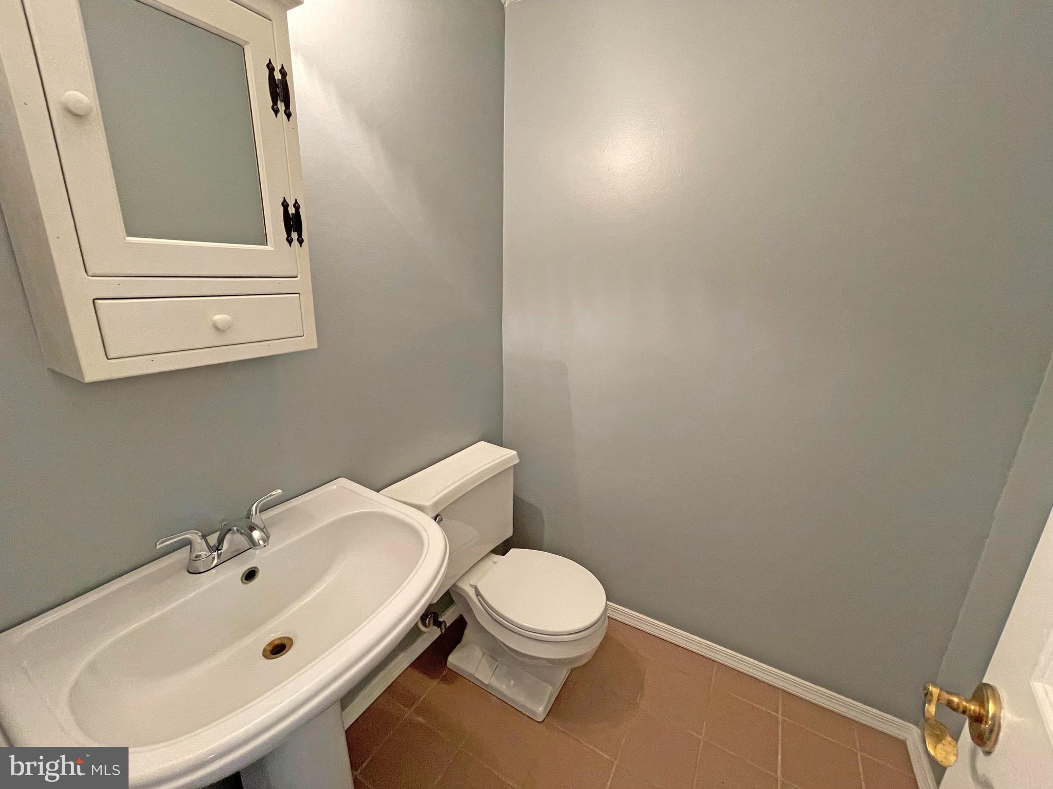 CARROLLWOOD MANOR - Residential