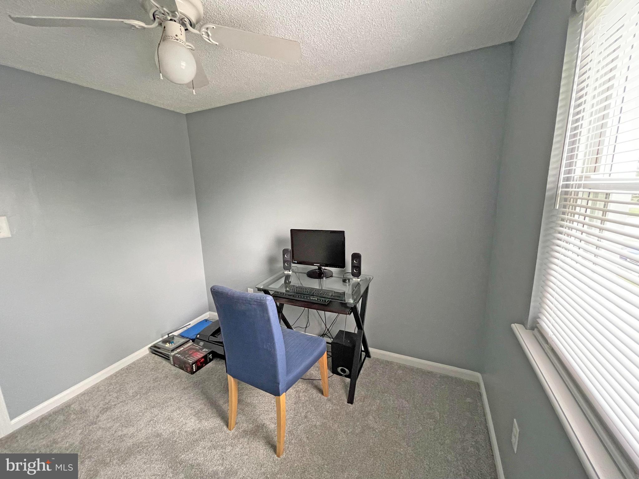 CARROLLWOOD MANOR - Residential