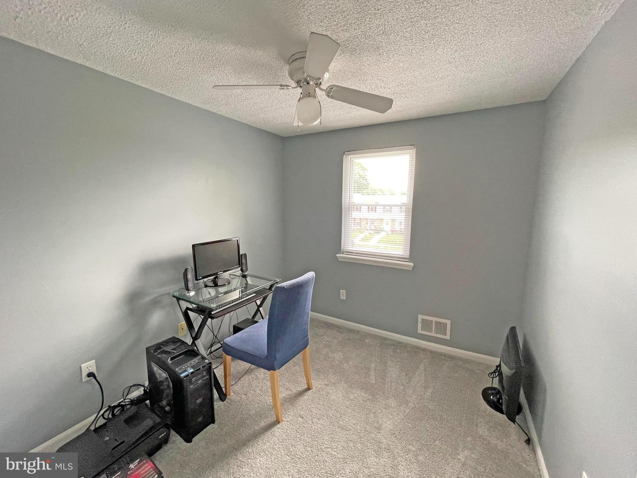 CARROLLWOOD MANOR - Residential