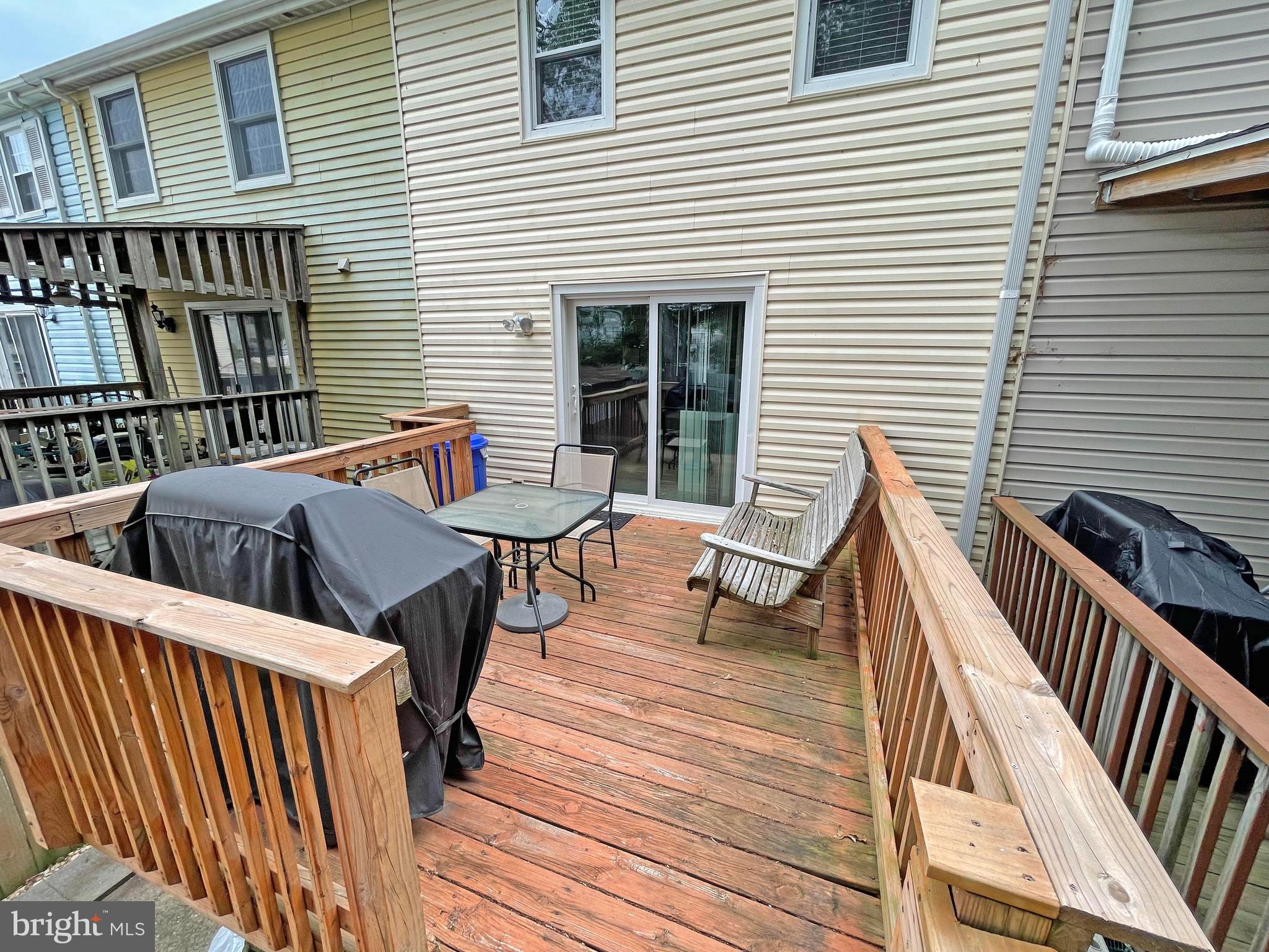 CARROLLWOOD MANOR - Residential