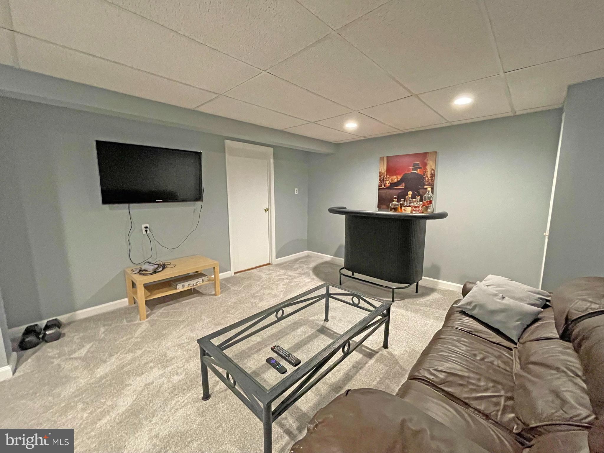 CARROLLWOOD MANOR - Residential