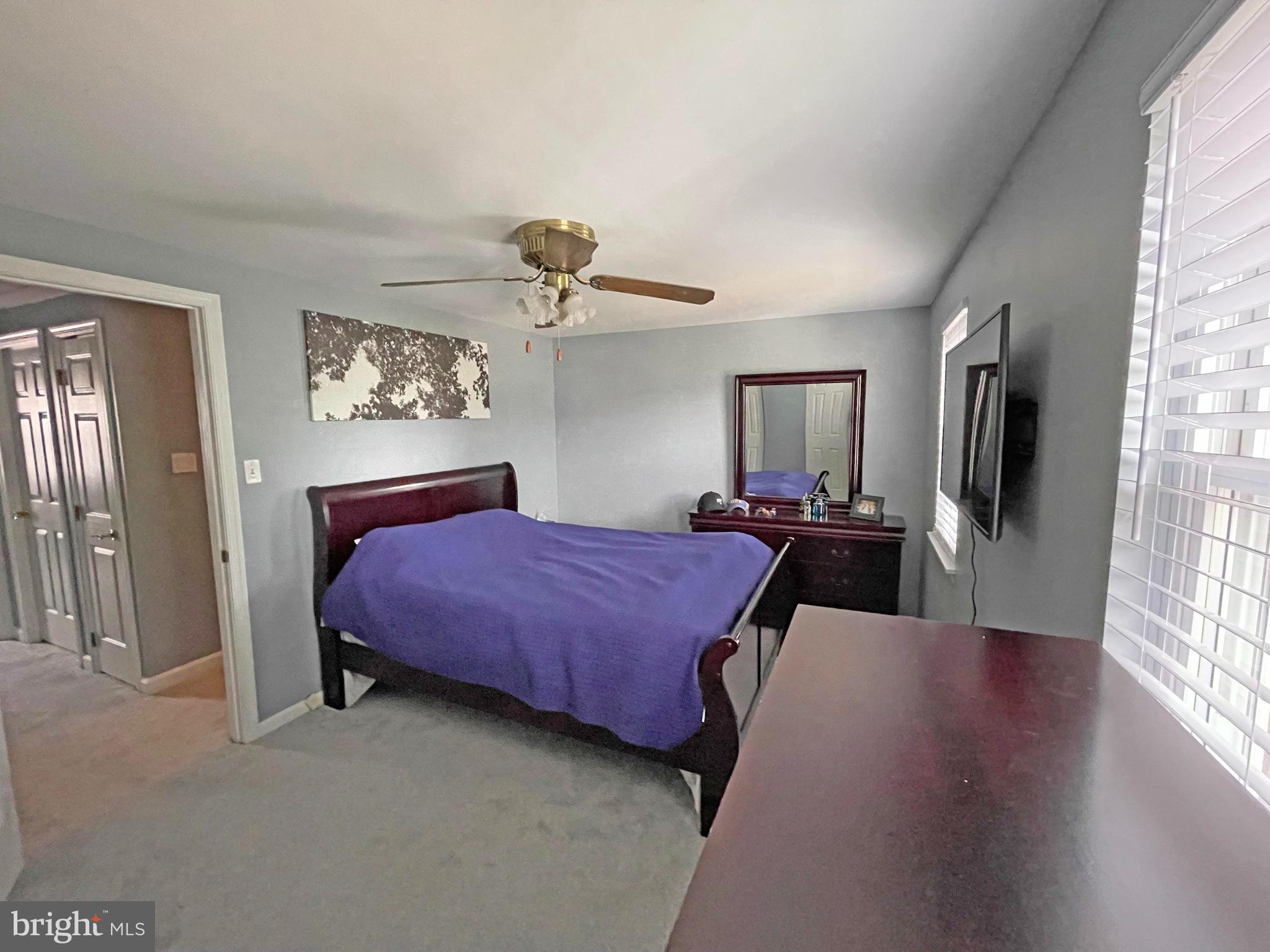 CARROLLWOOD MANOR - Residential