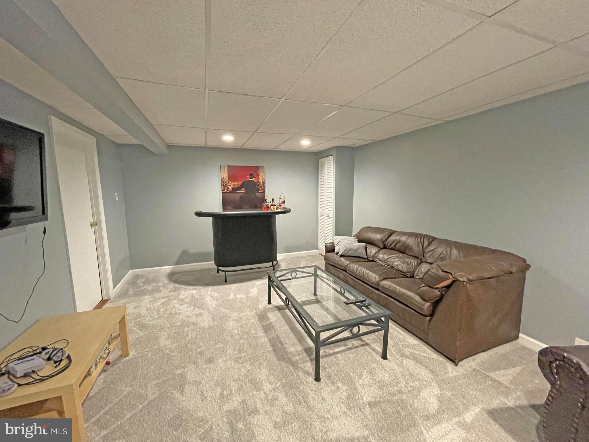 CARROLLWOOD MANOR - Residential