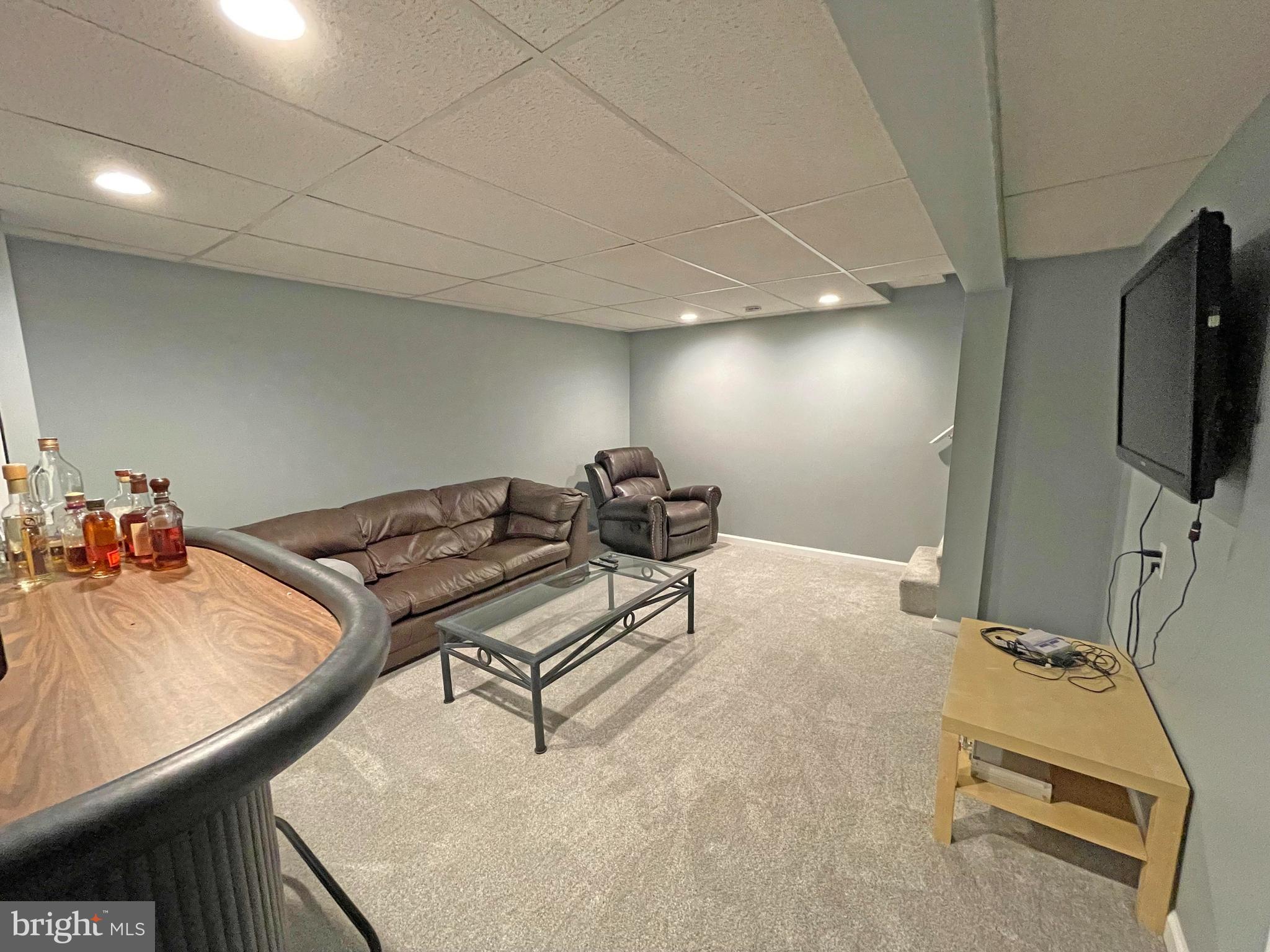 CARROLLWOOD MANOR - Residential