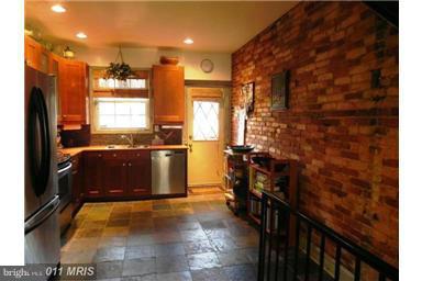 GREEKTOWN - Residential Lease