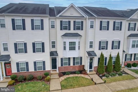 Photo of 447 Toftrees Drive, MIDDLETOWN, DE 19709 (MLS # DENC2095480)