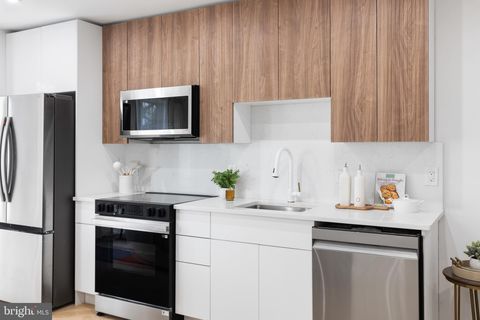 1124 FLORIDA AVENUE NE 309 WASHINGTON DC 20002