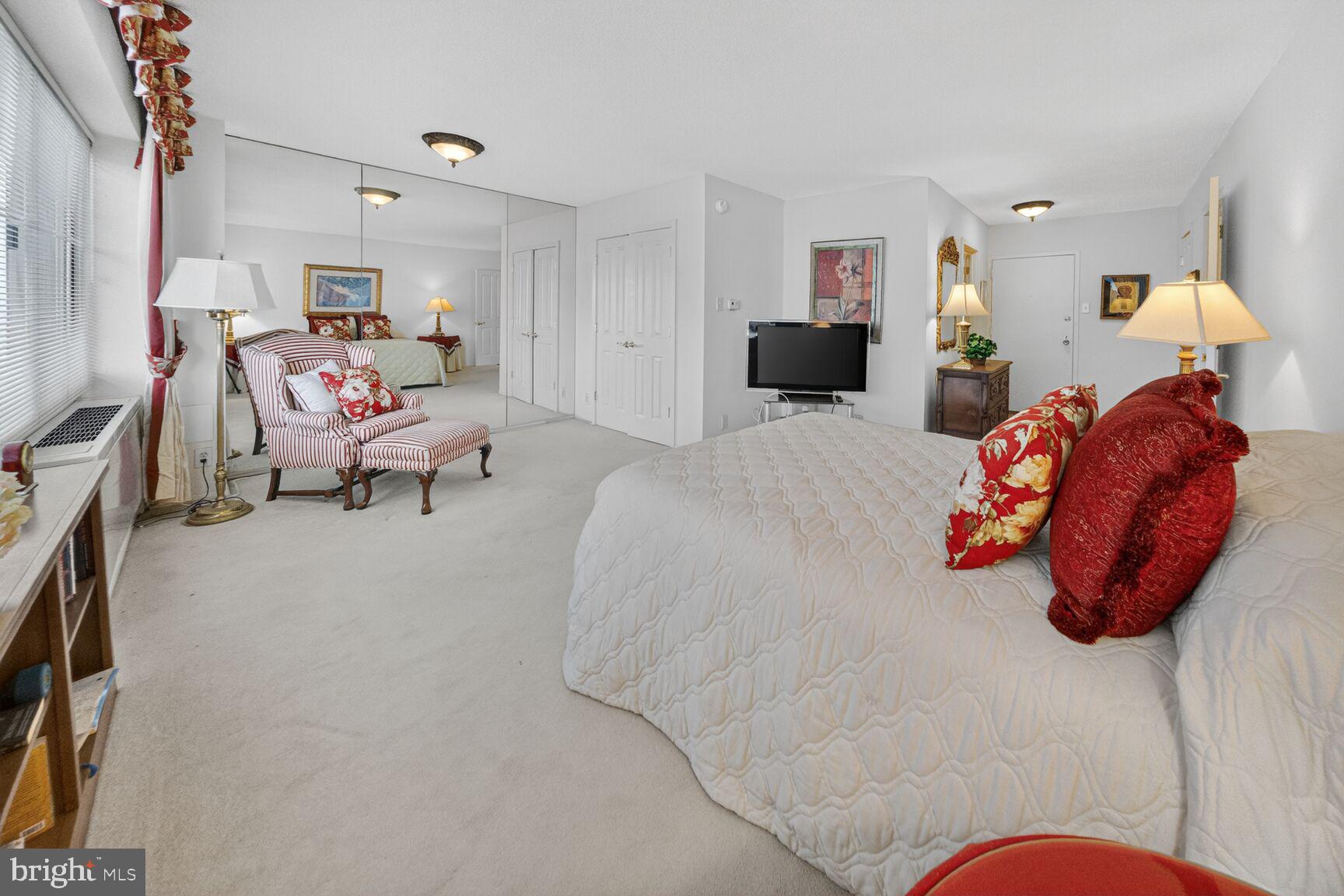 CHEVY CHASE VILLAGE - Residential