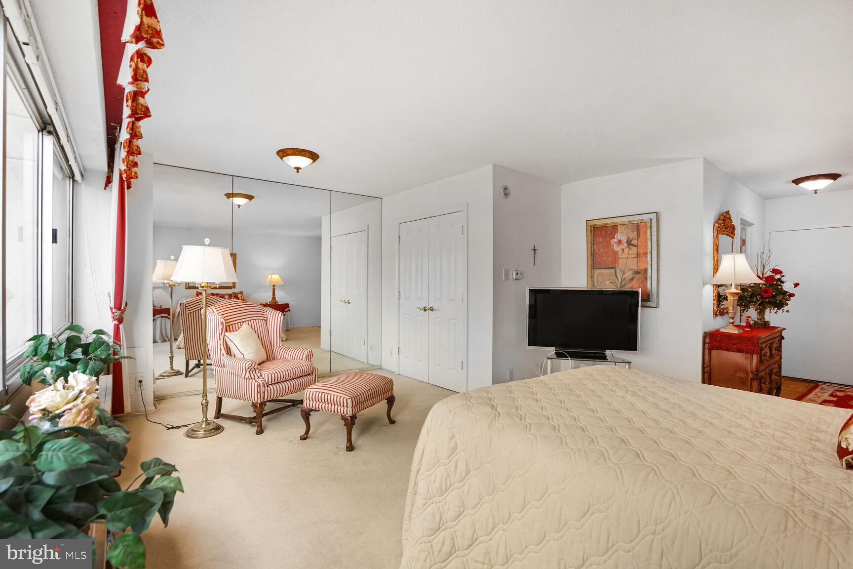 CHEVY CHASE VILLAGE - Residential