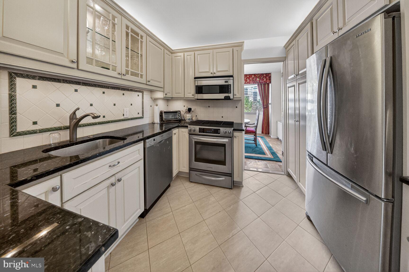 CHEVY CHASE VILLAGE - Residential