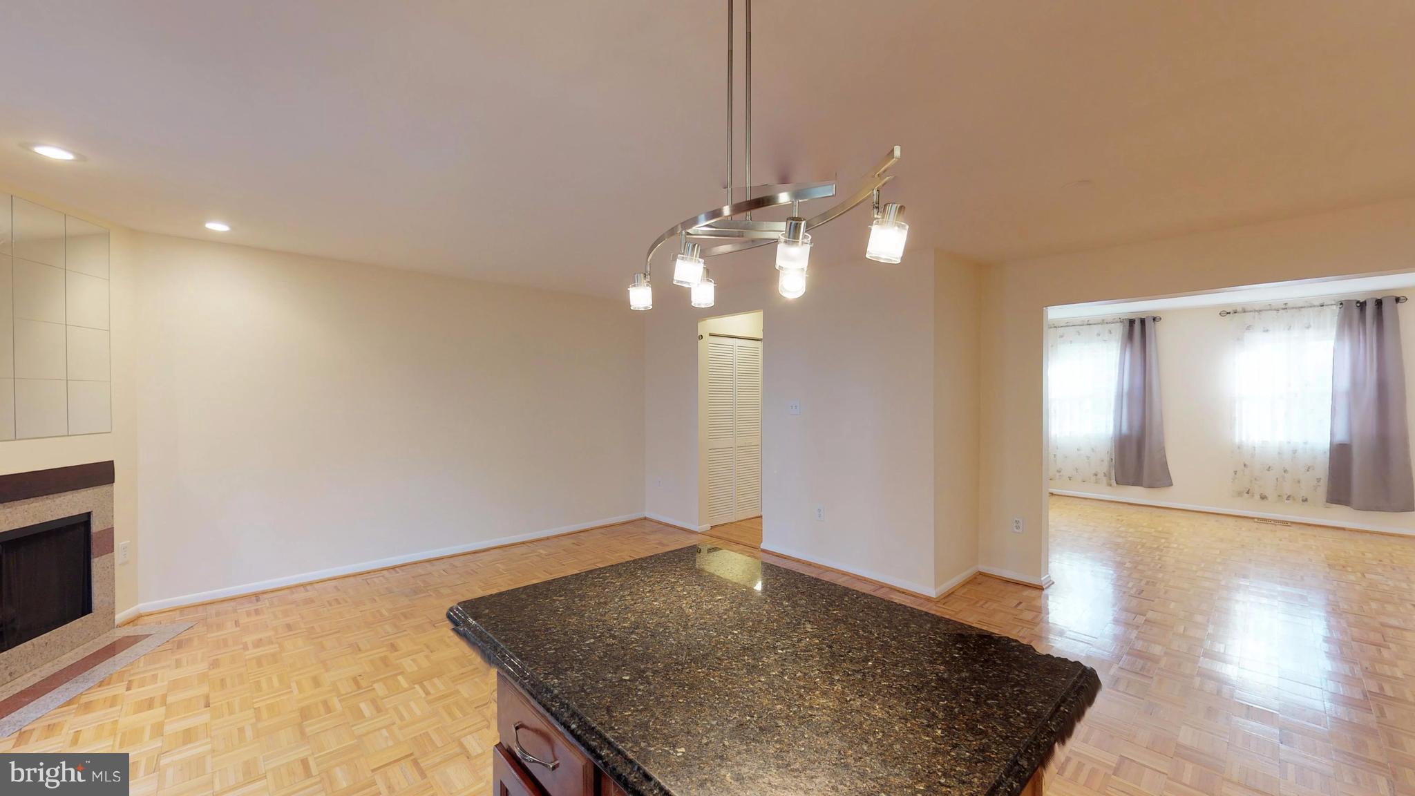 CIRCLE WOODS - Residential