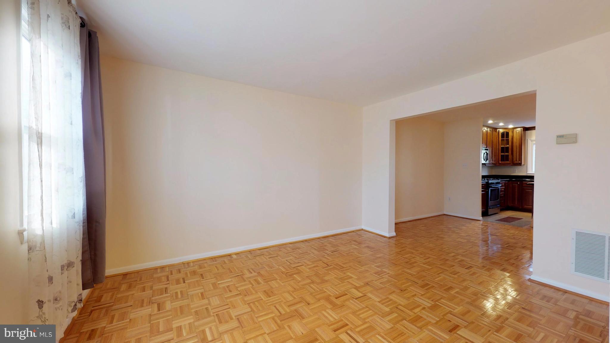 CIRCLE WOODS - Residential