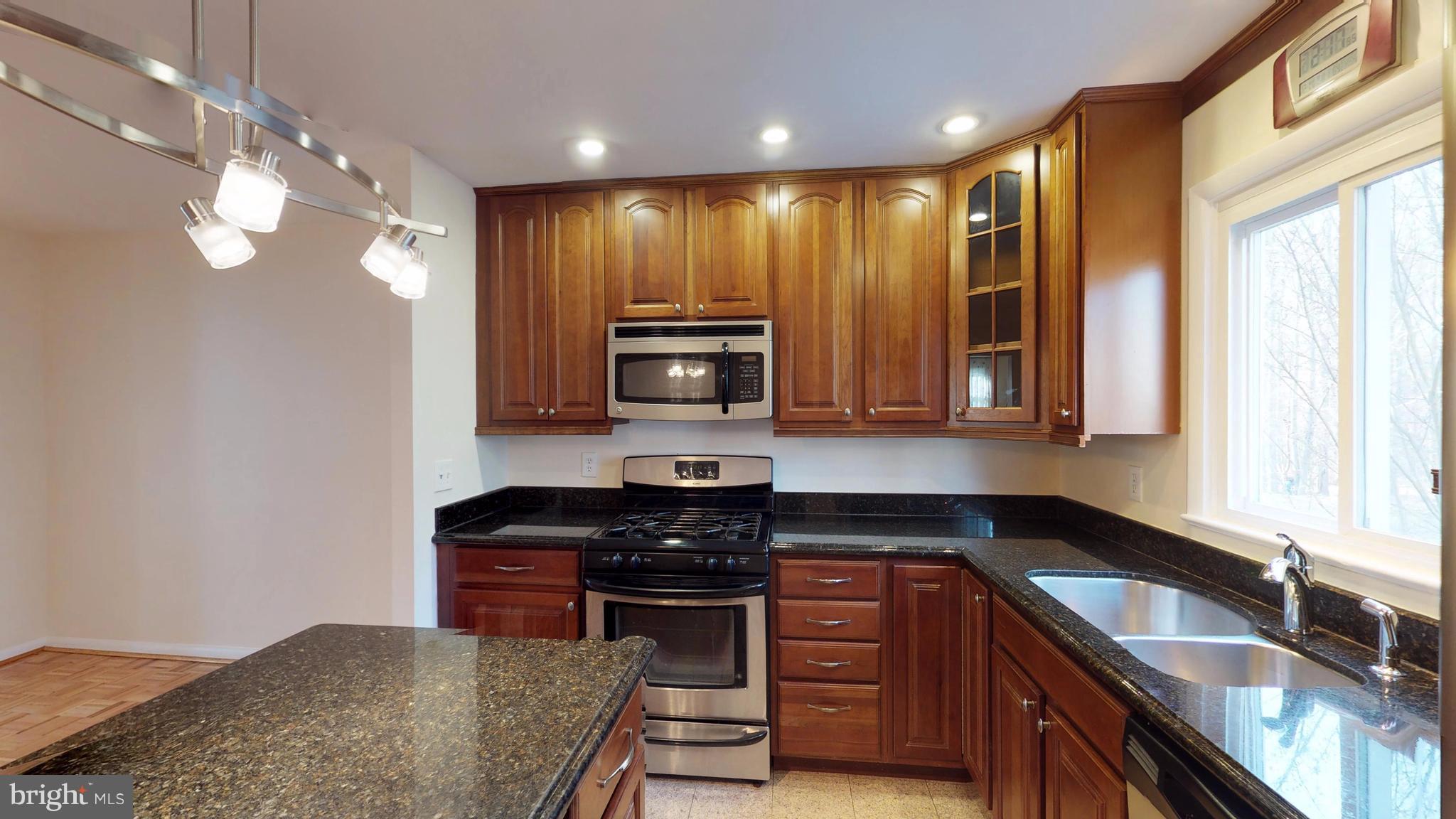 CIRCLE WOODS - Residential