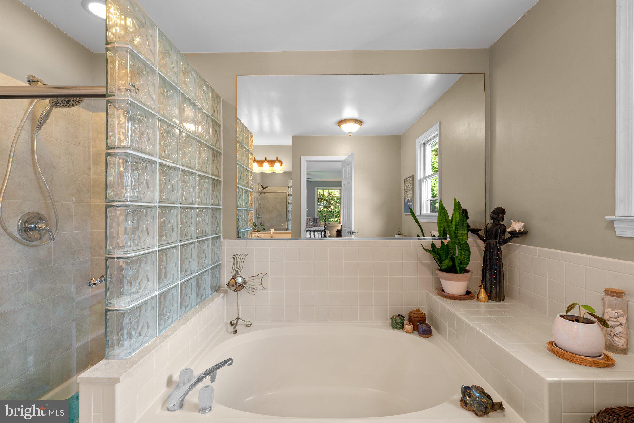 THE WILLOWS - Residential