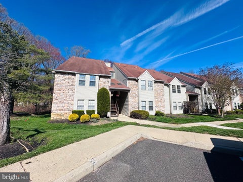 Townhouse For Sale - 343 Tavistock<br/> CHERRY HILL, NJ 08034