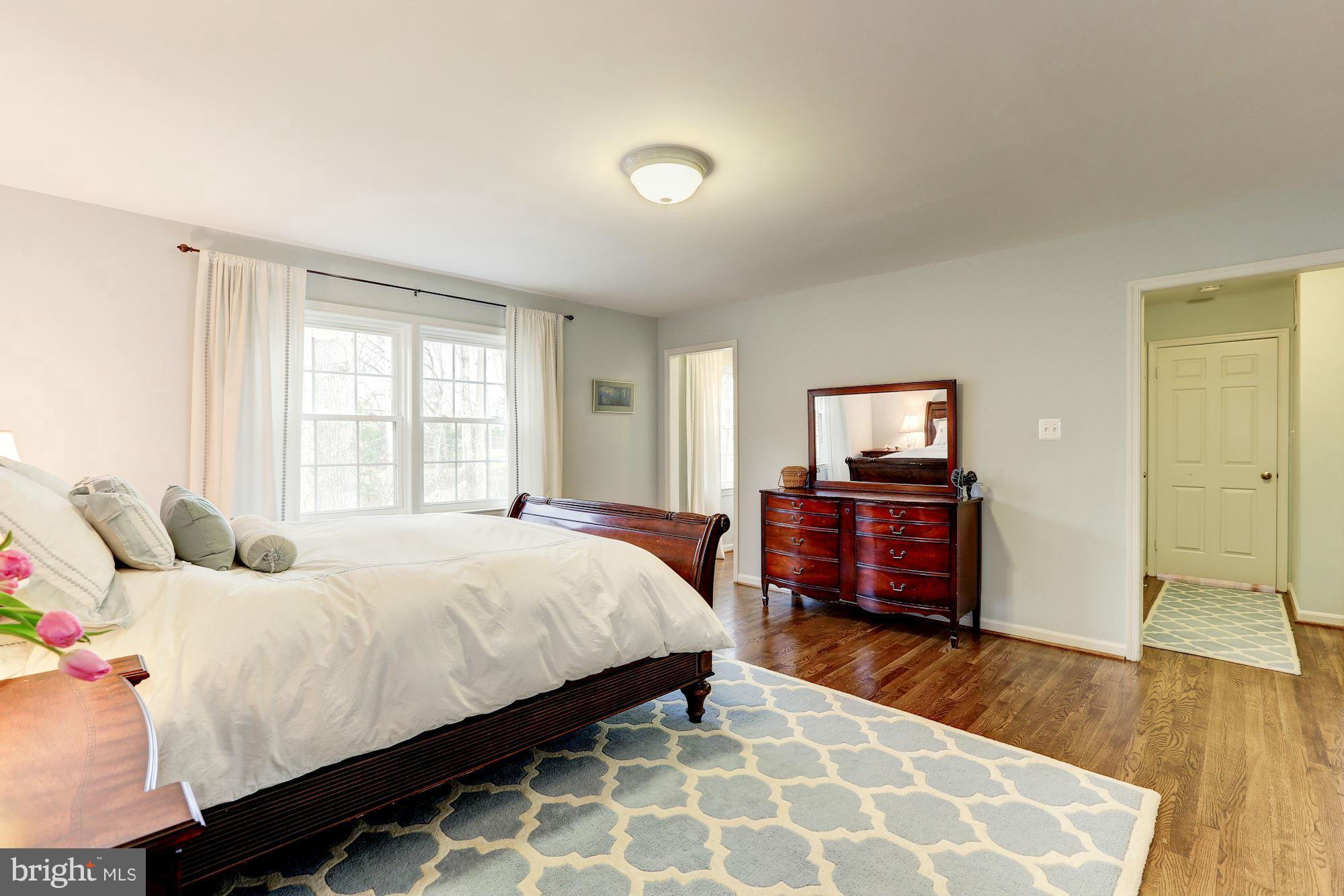 RIVER FALLS - Residential