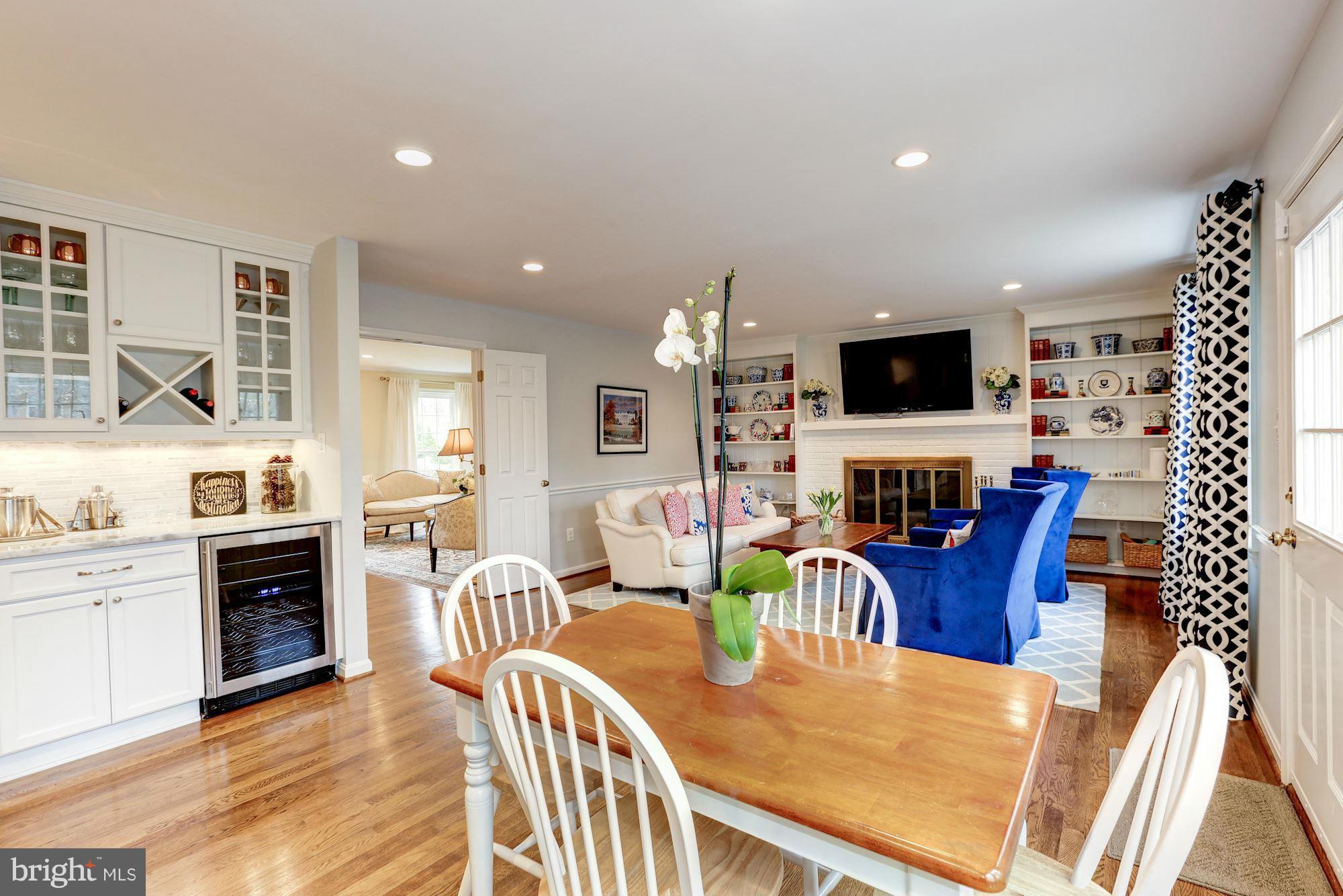 RIVER FALLS - Residential