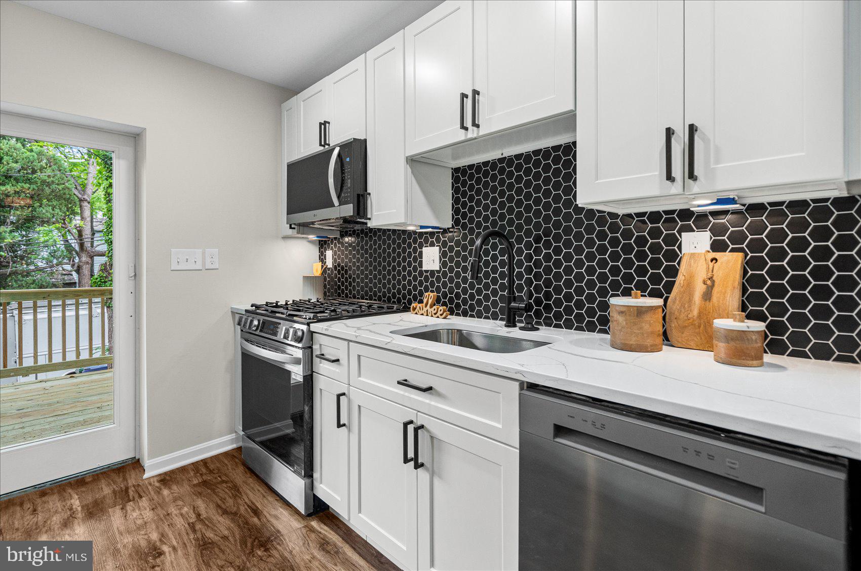 WAVERLY - Residential