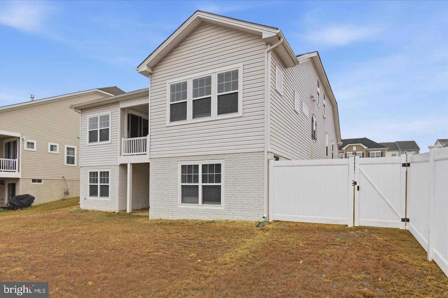 4440 SHAKESPEARE CIRCLE
