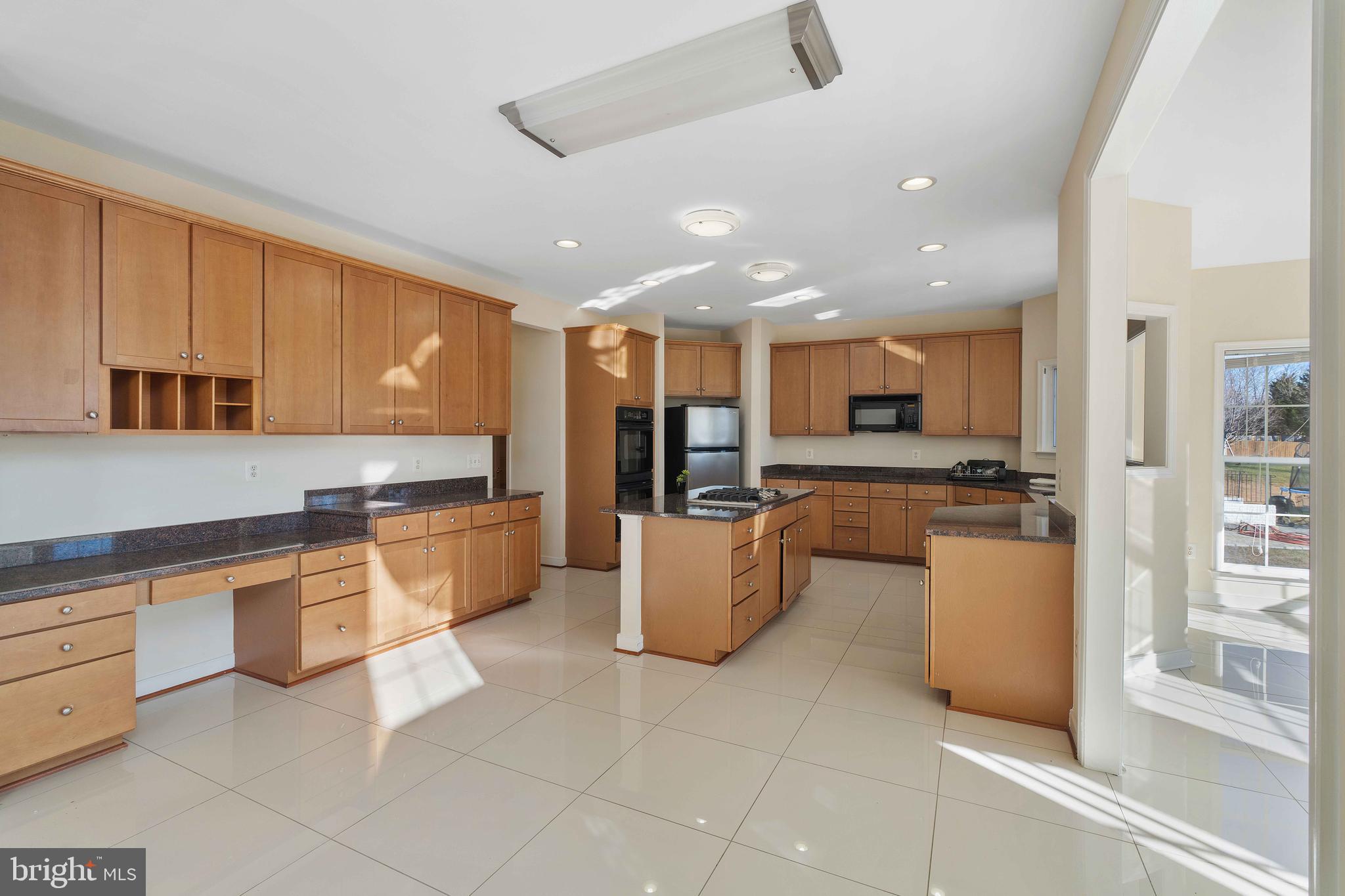 RIDGEFIELD - Residential