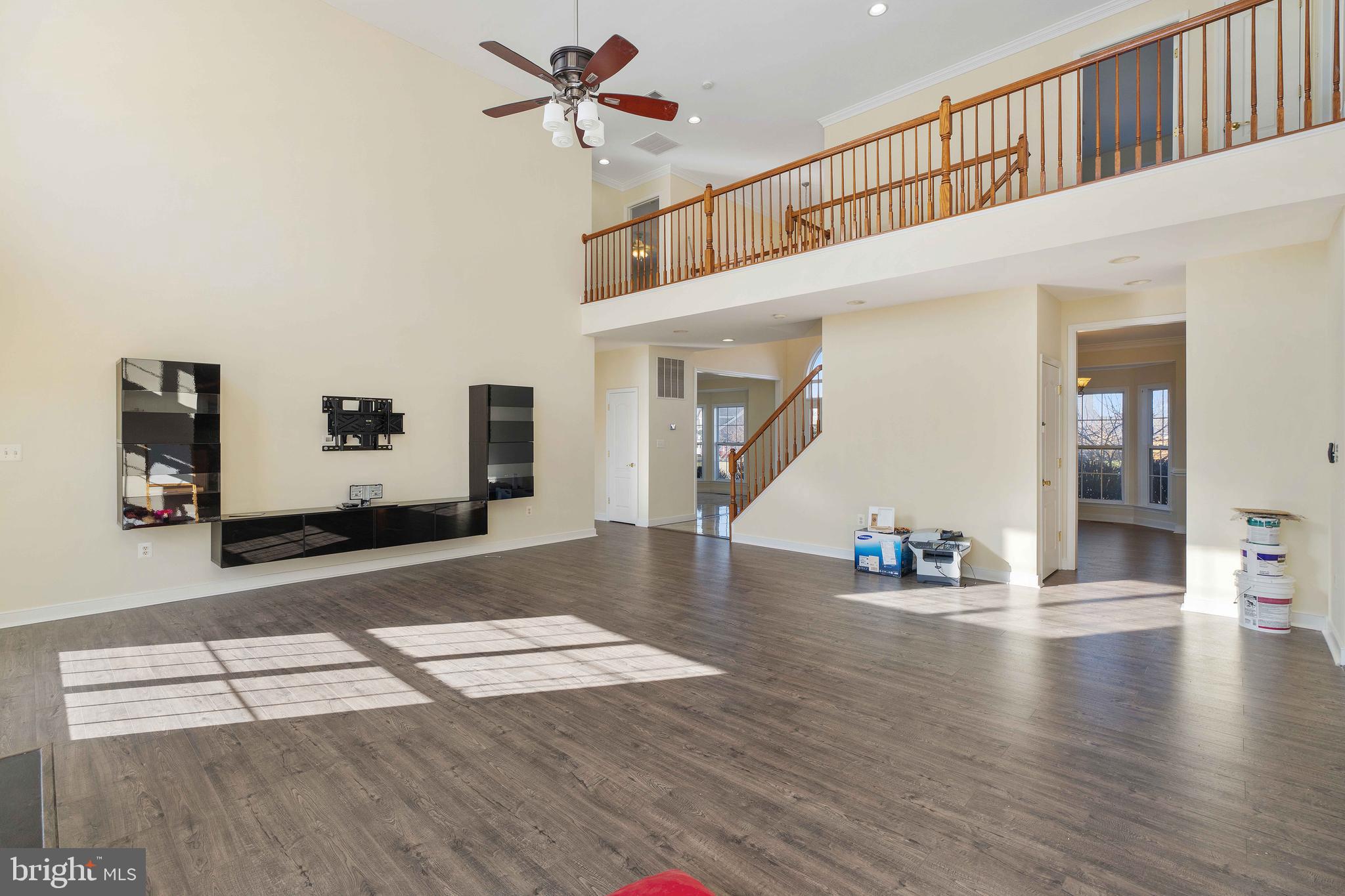 RIDGEFIELD - Residential