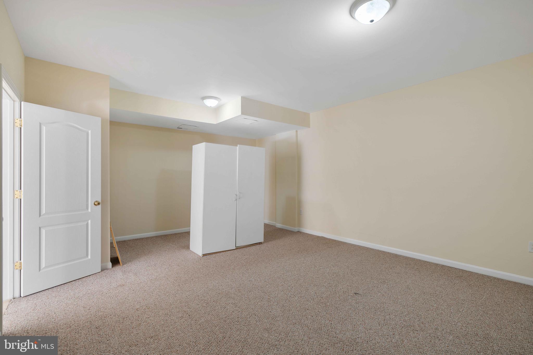 RIDGEFIELD - Residential