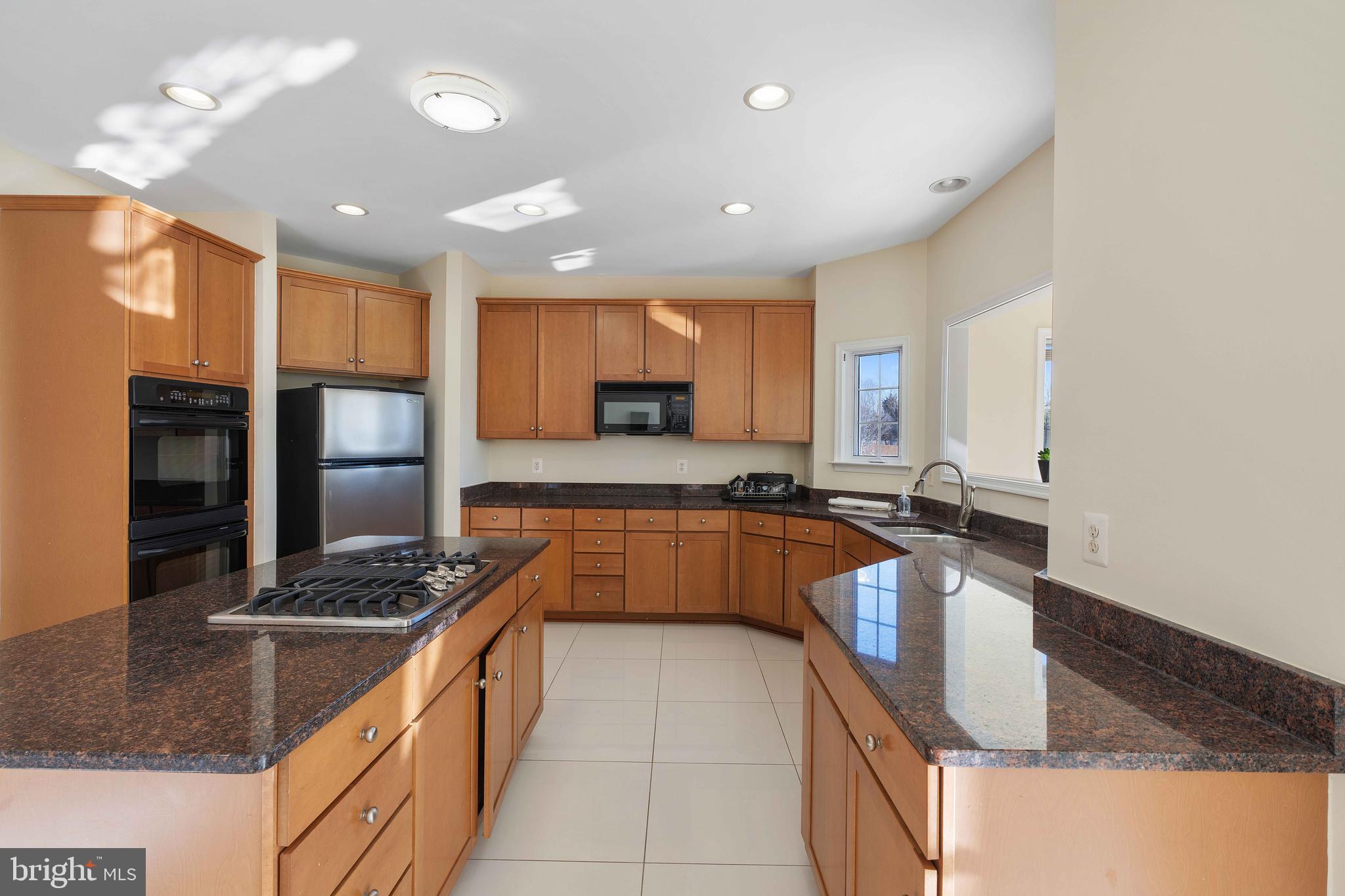 RIDGEFIELD - Residential