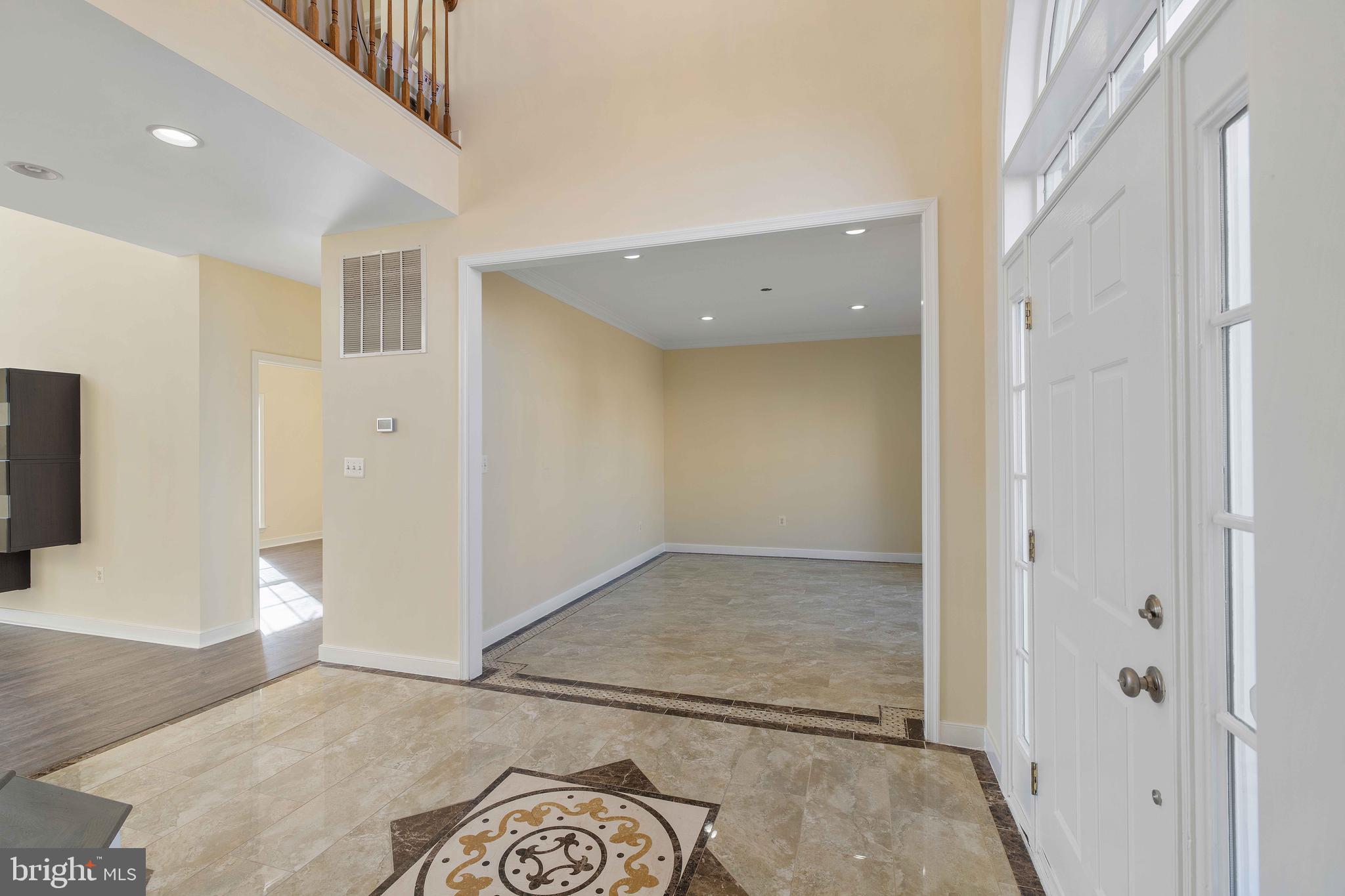 RIDGEFIELD - Residential