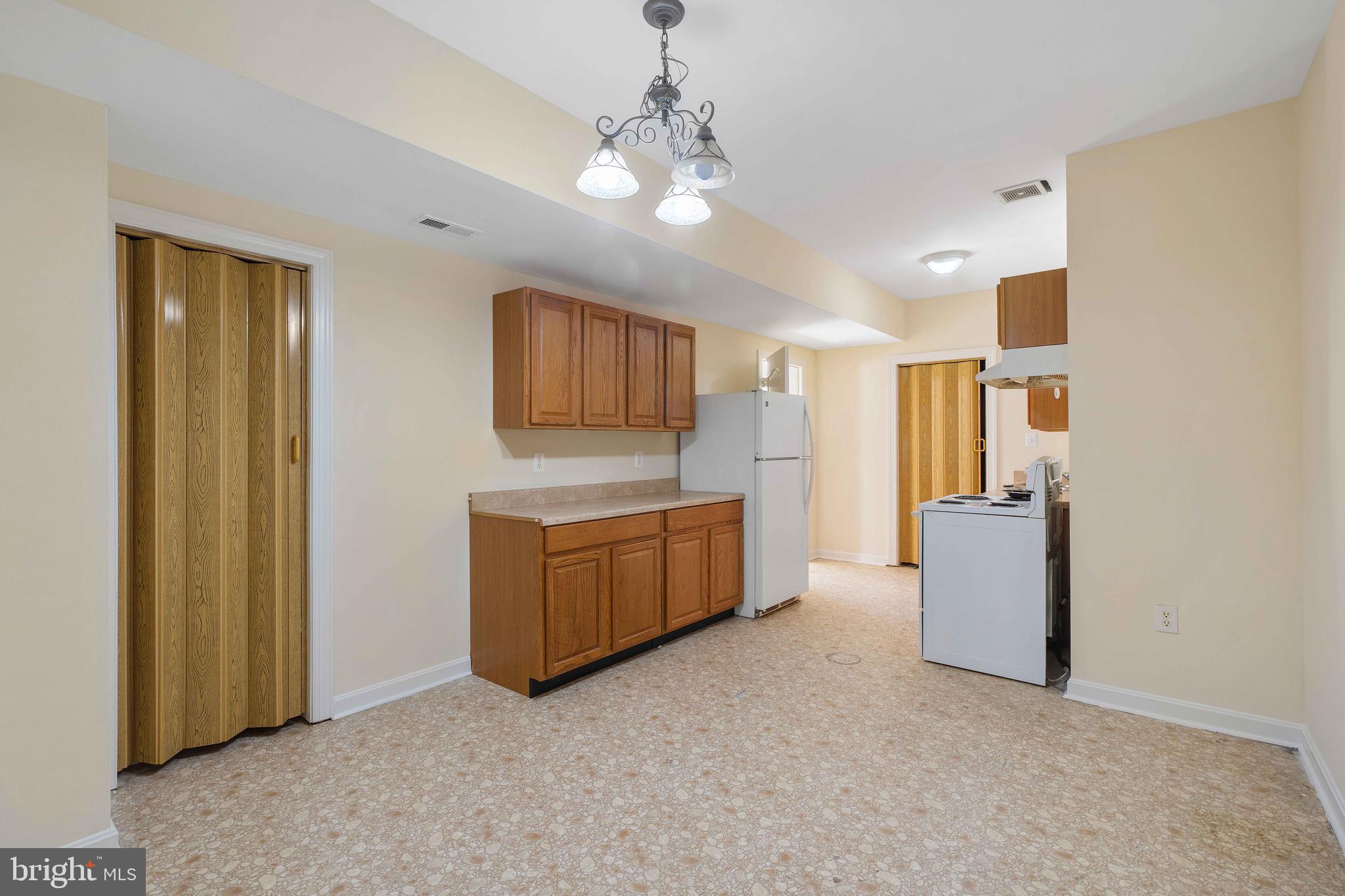 RIDGEFIELD - Residential