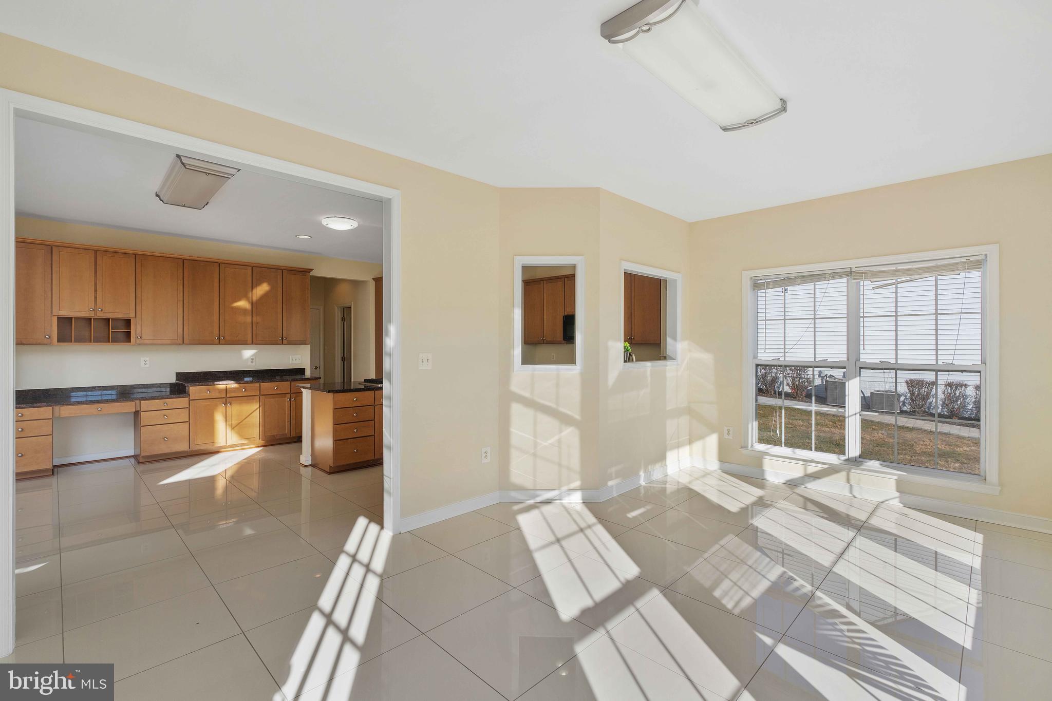 RIDGEFIELD - Residential