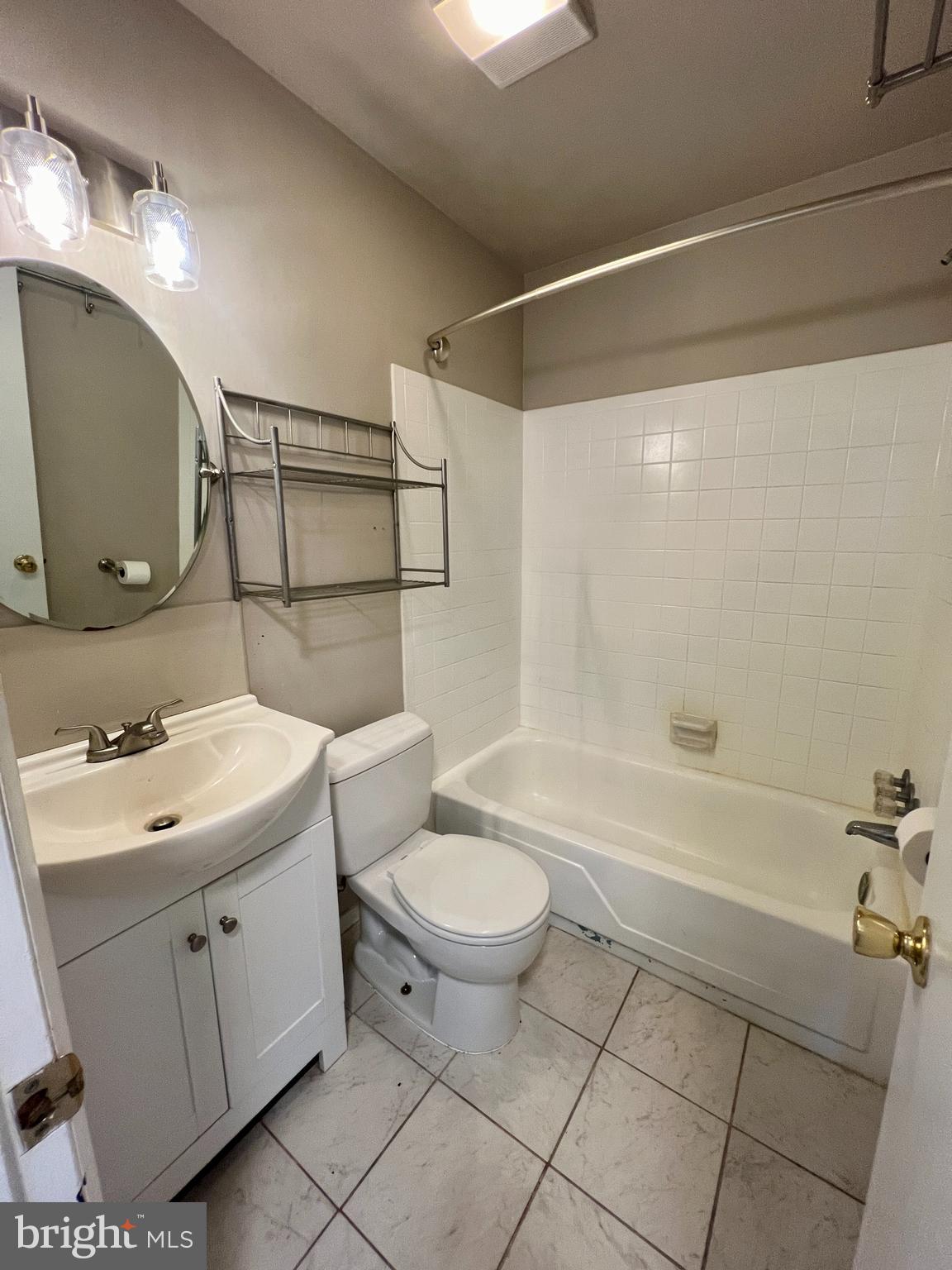 RIVA FARMS - Residential