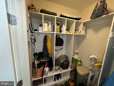 GLENBROOK VILLAGE - Residential Lease