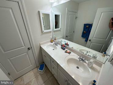 GLENBROOK VILLAGE - Residential Lease