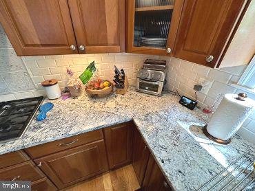 GLENBROOK VILLAGE - Residential Lease