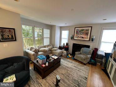 GLENBROOK VILLAGE - Residential Lease