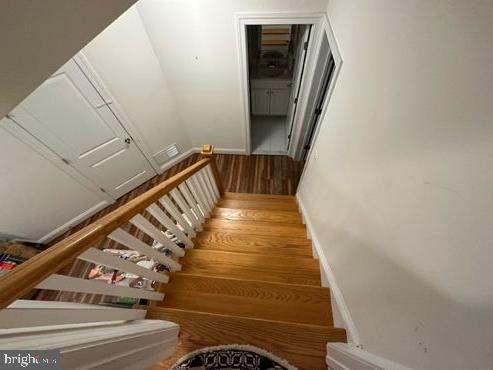 GLENBROOK VILLAGE - Residential Lease