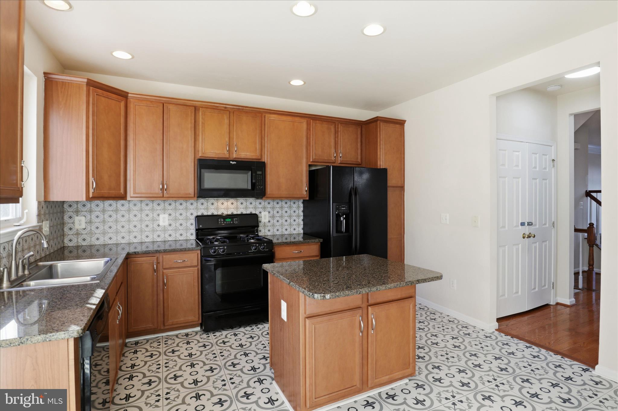 BELMONT LAND BAY - Residential