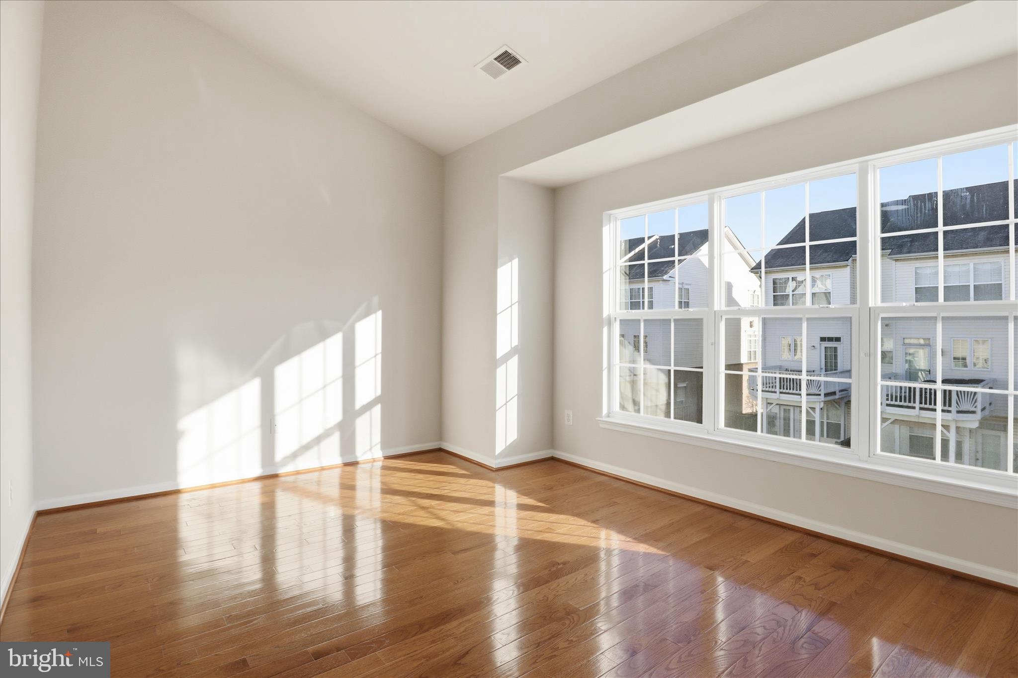 BELMONT LAND BAY - Residential