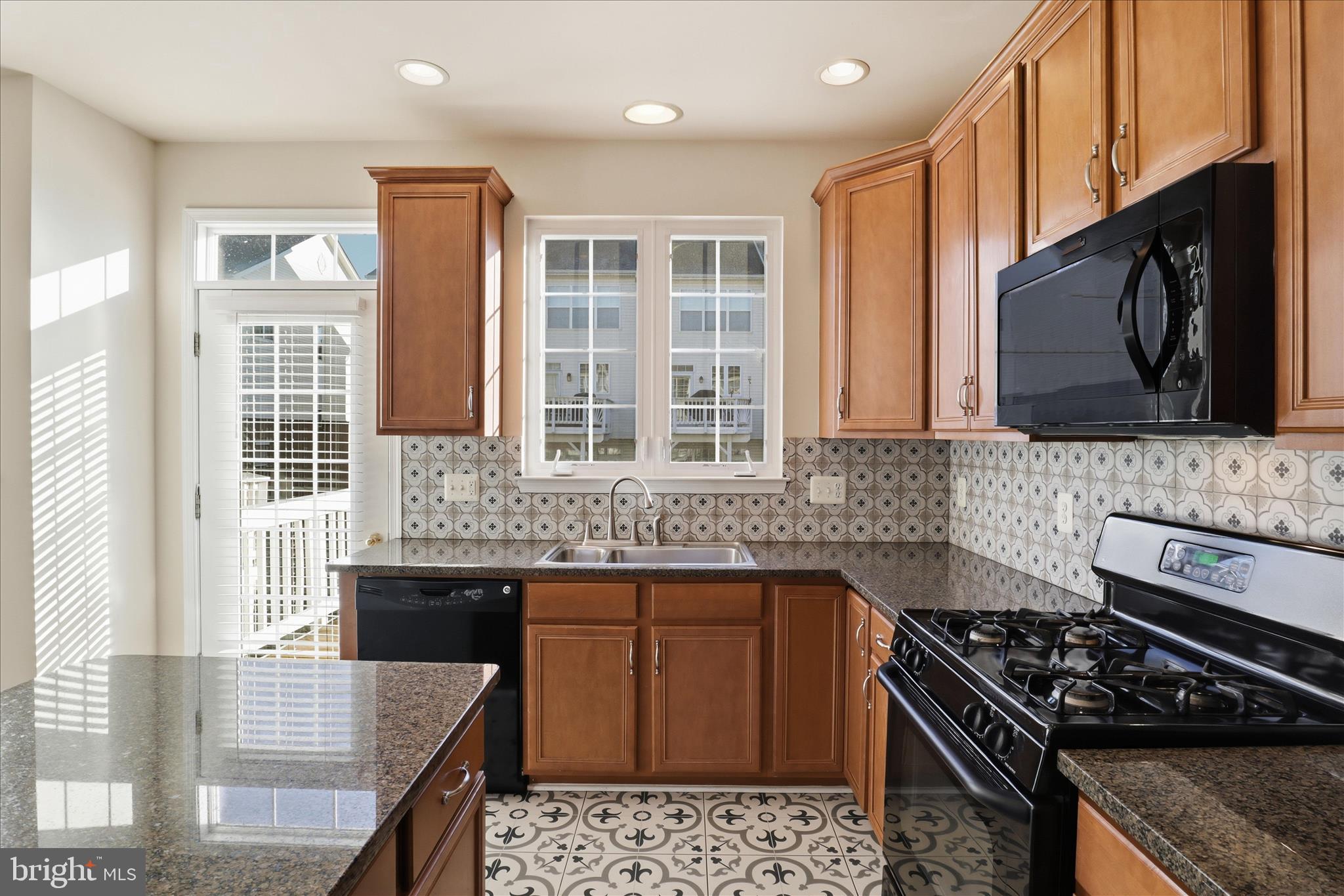 BELMONT LAND BAY - Residential