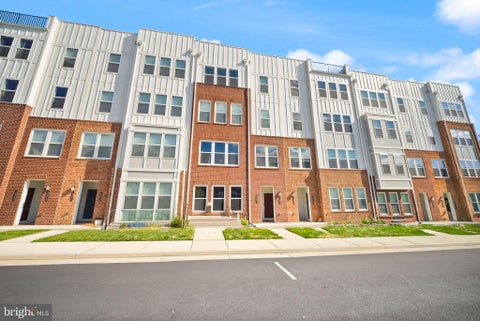 Photo of 19854 Lavender Dust Square, ASHBURN, VA 20147 (MLS # VALO2139068)