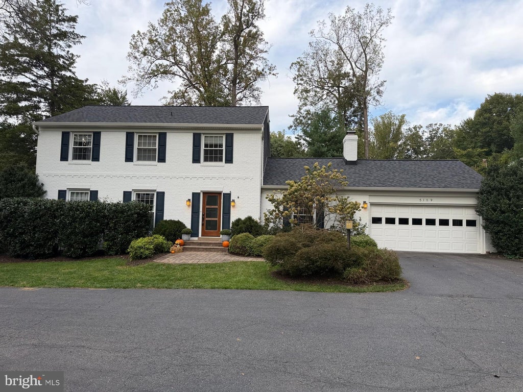Photo of 5109 King David Boulevard, ANNANDALE, VA 22003 (MLS # VAFX2343734)