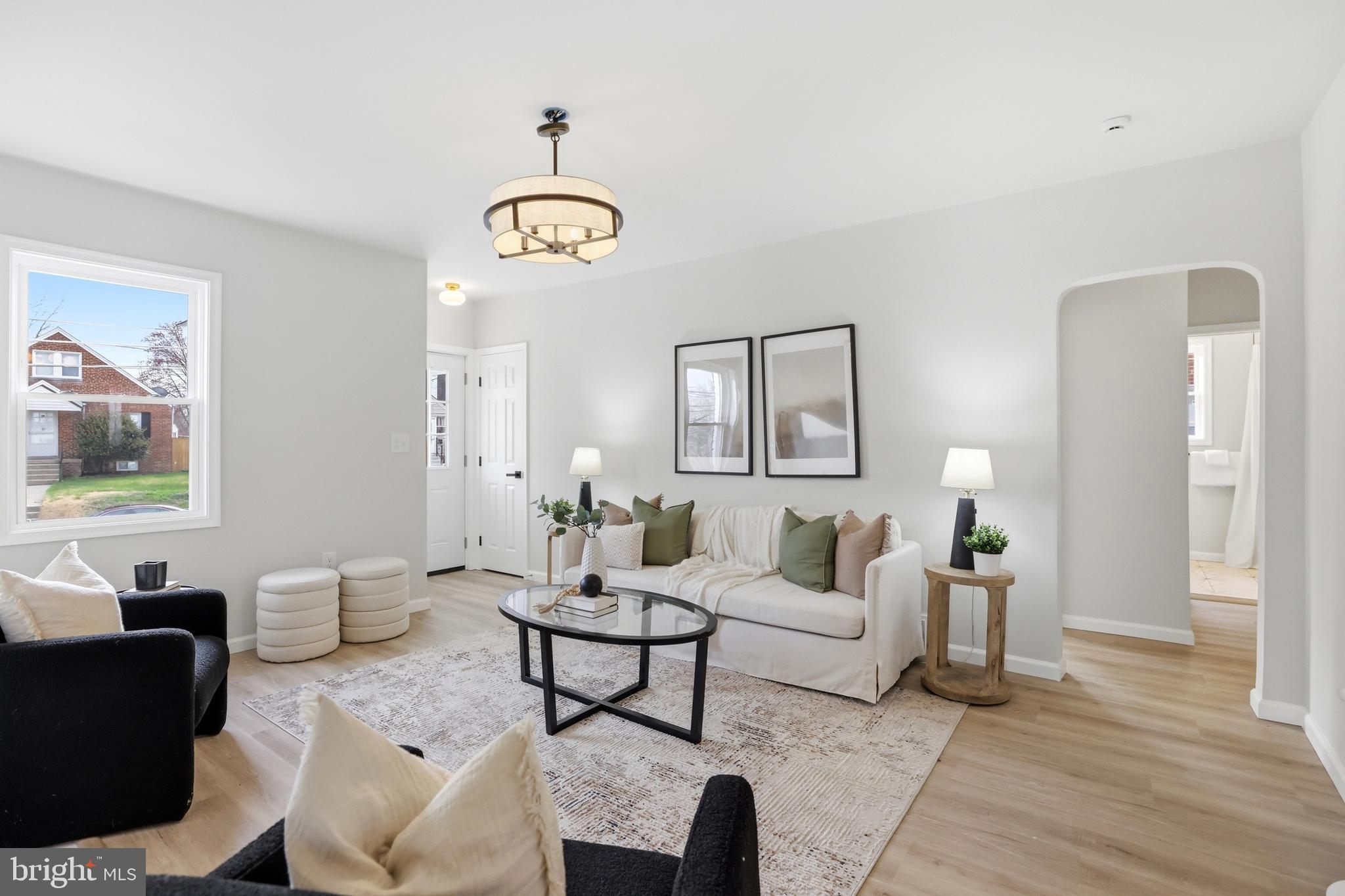 PICKWICK VILLAGE - Residential