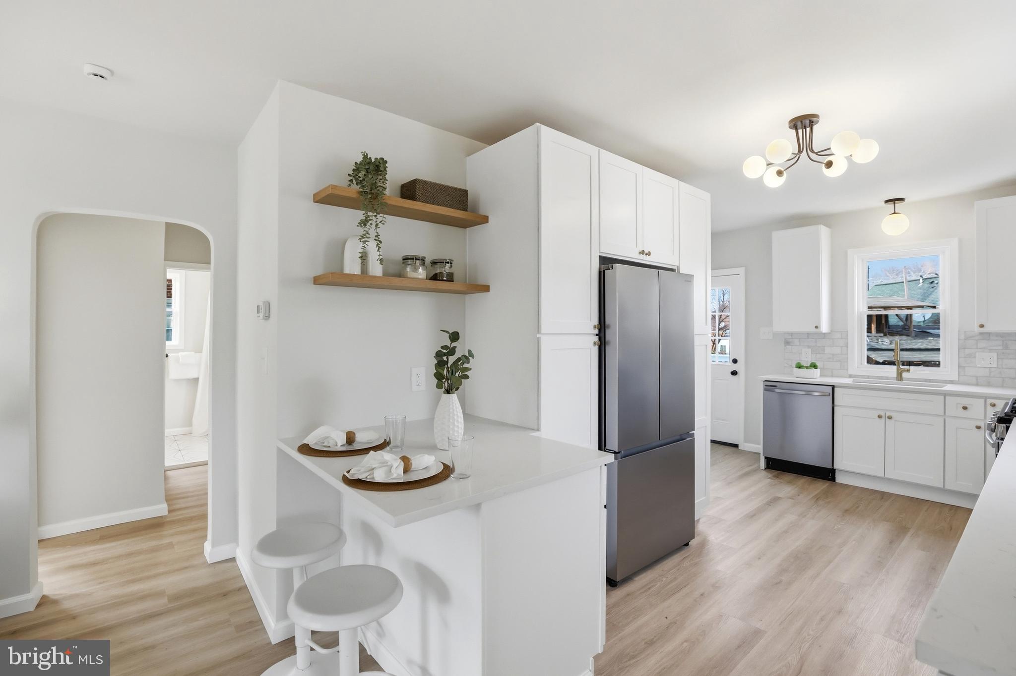 PICKWICK VILLAGE - Residential