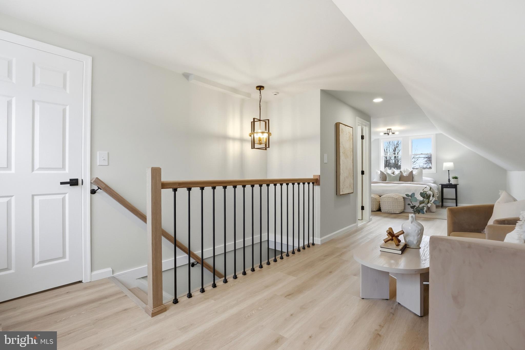 PICKWICK VILLAGE - Residential