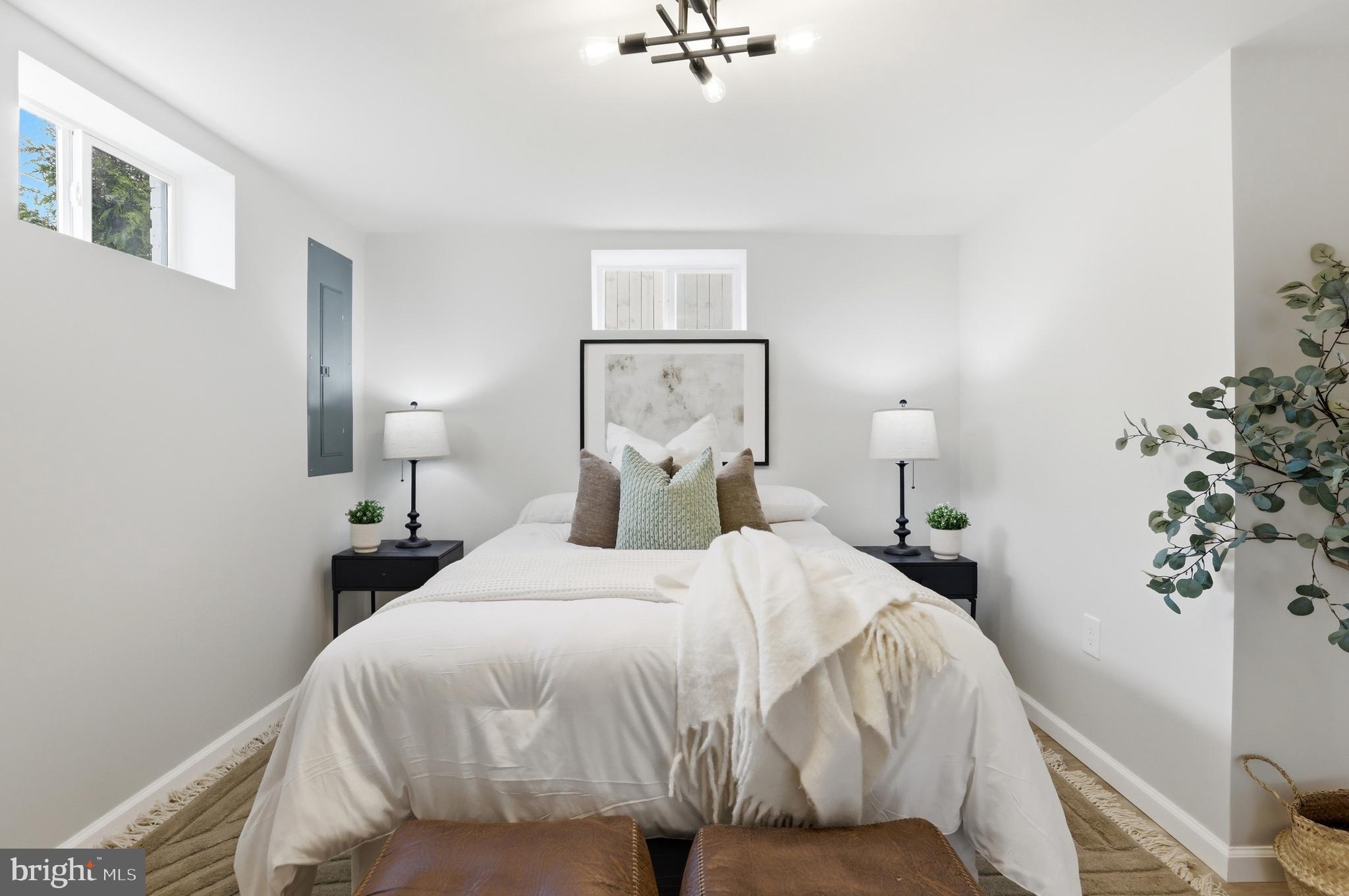 PICKWICK VILLAGE - Residential