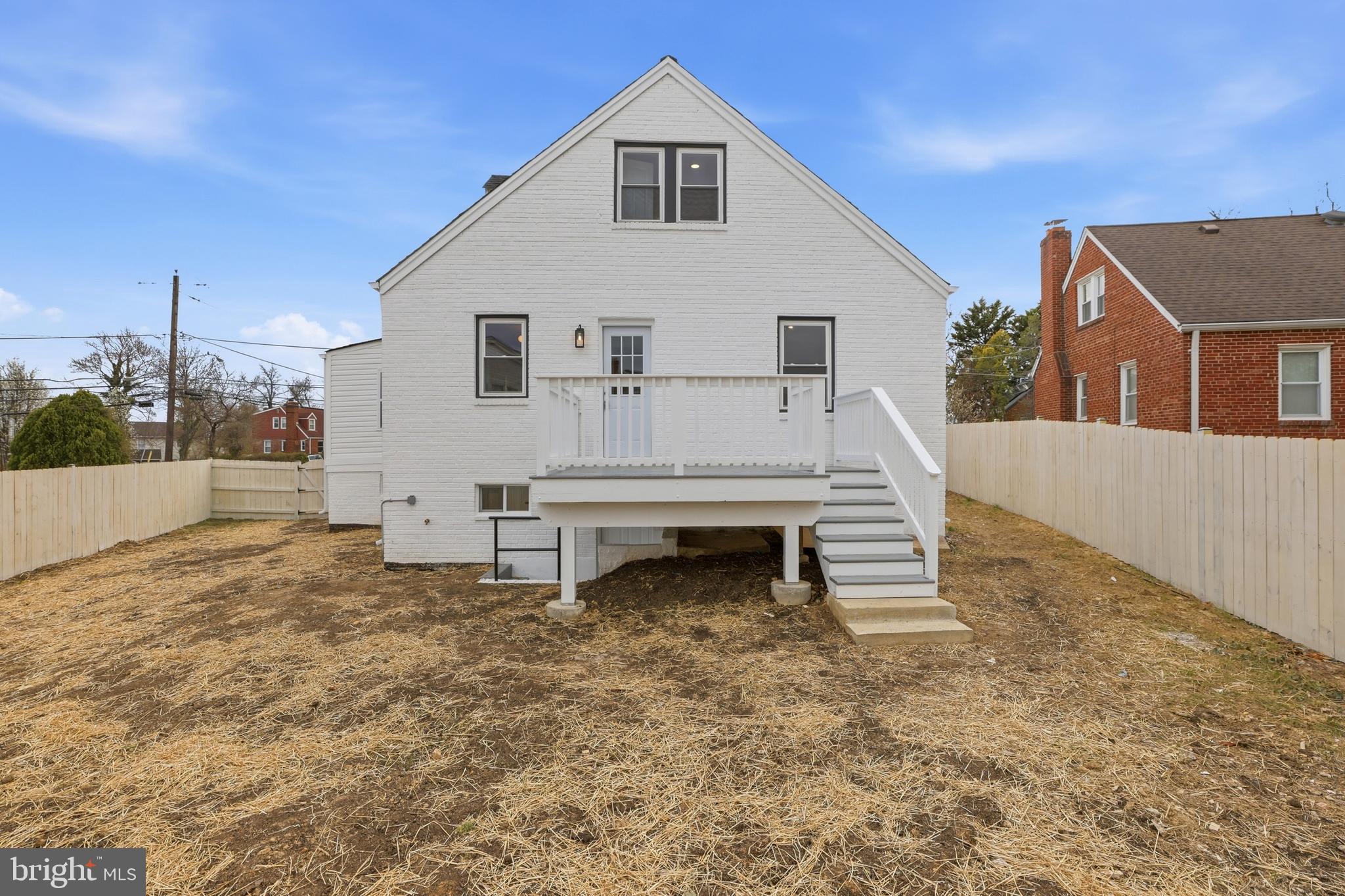 PICKWICK VILLAGE - Residential